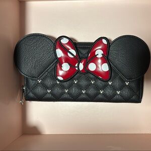 Loungefly Minnie Mouse Disney Black Quilted Wallet with Red and White Bow